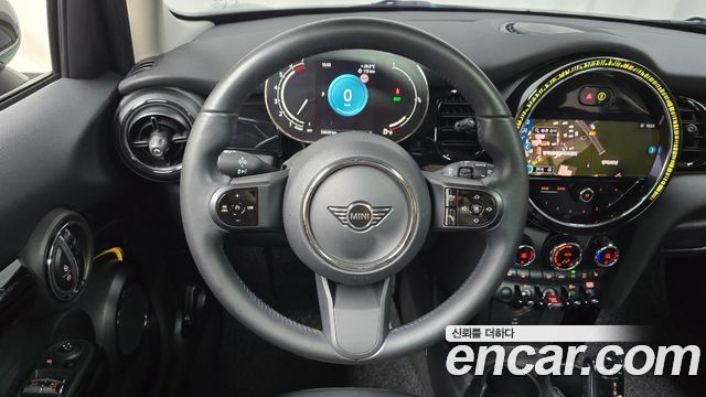 Mini Cooper 2022 — photo 18