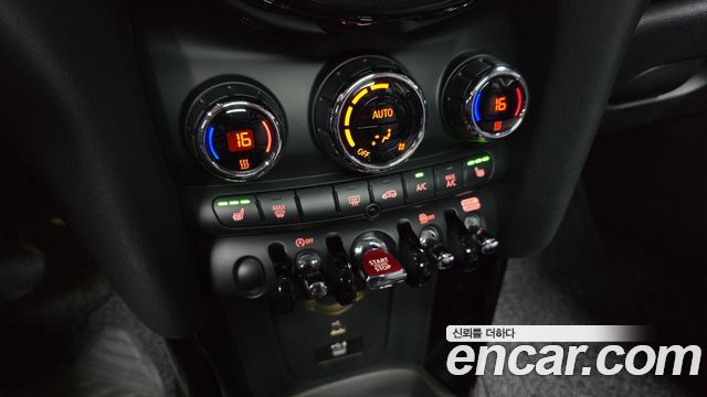 Mini Cooper 2022 — photo 21