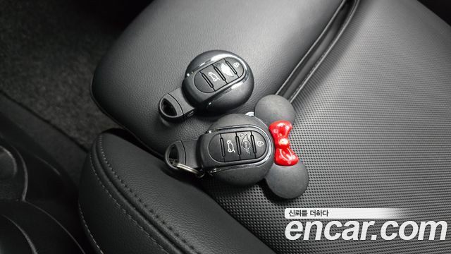 Mini Cooper 2022 — photo 24