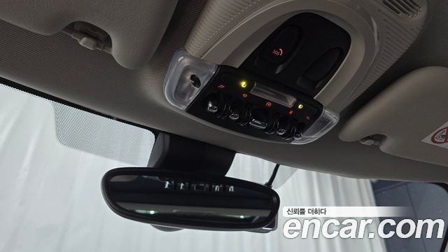Mini Cooper 2022 — photo 26
