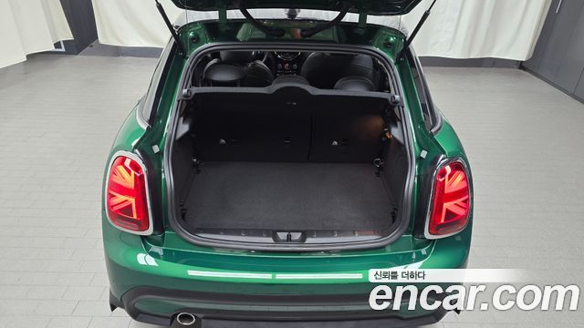 Mini Cooper 2022 — photo 31