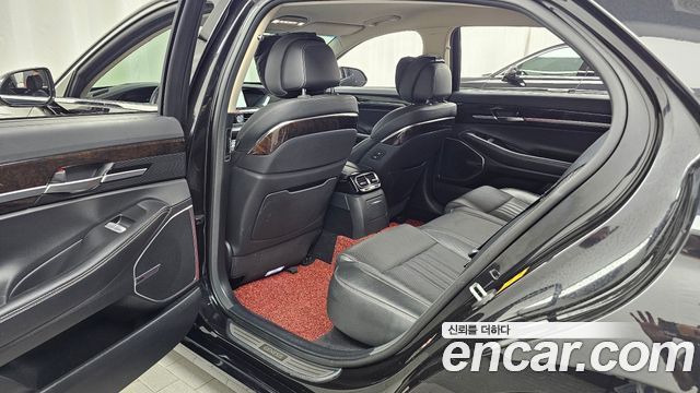 Genesis G90 2019 — photo 12