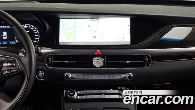 Genesis G90 2019 — photo 18