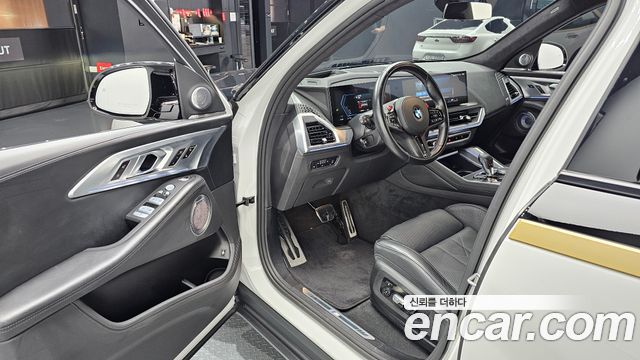 BMW XM 2023 — photo 13