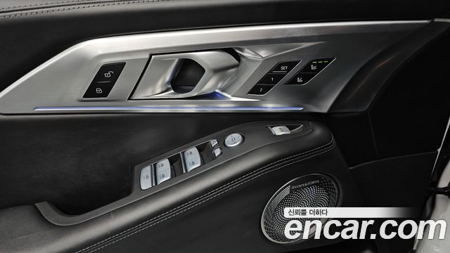 BMW XM 2023 — photo 21