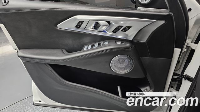 BMW XM 2023 — photo 14