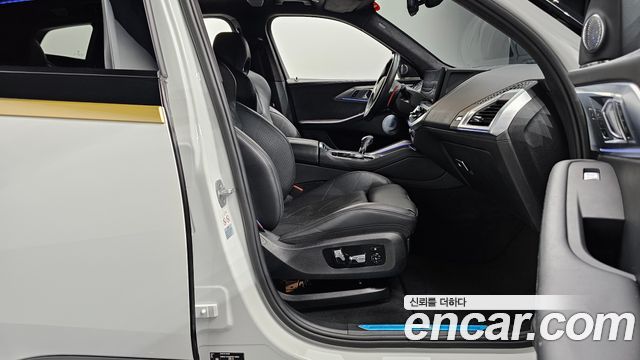 BMW XM 2023 — photo 16