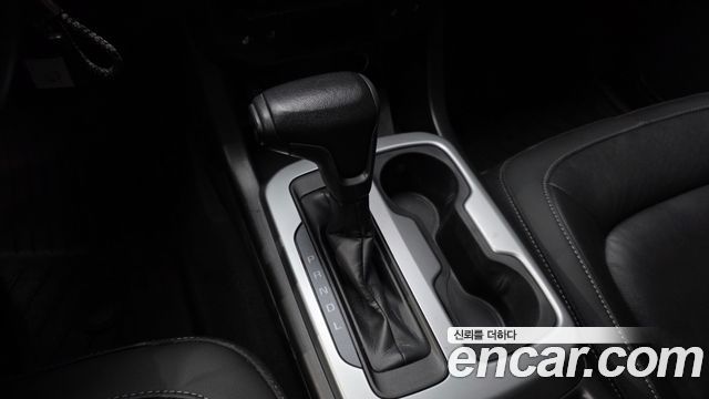 Chevrolet Korea Colorado 2021 — photo 12
