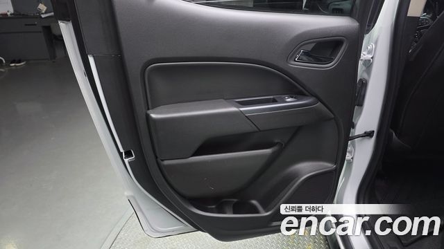 Chevrolet Korea Colorado 2021 — photo 15