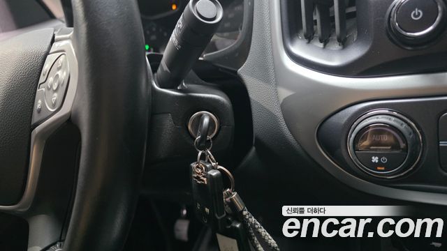 Chevrolet Korea Colorado 2021 — photo 28