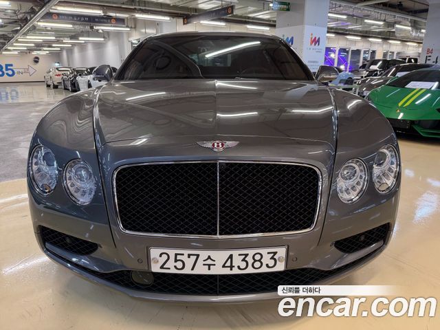 Bentley Flying Spur 2018 — photo 3