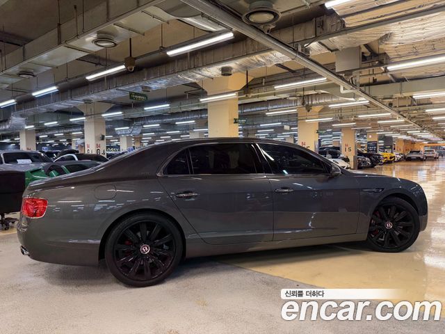 Bentley Flying Spur 2018 — photo 4