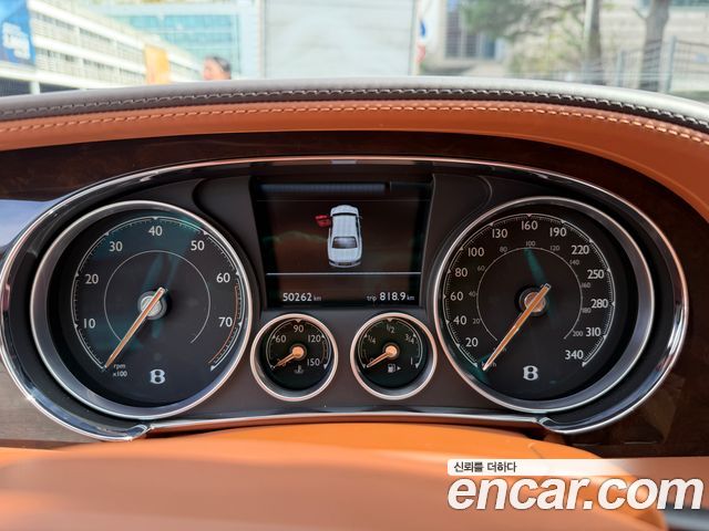 Bentley Flying Spur 2018 — photo 10