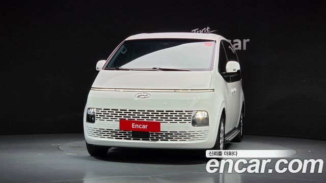 Hyundai Staria 2024 — photo 3