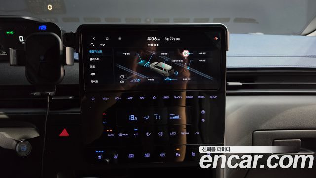 Hyundai Staria 2024 — photo 17