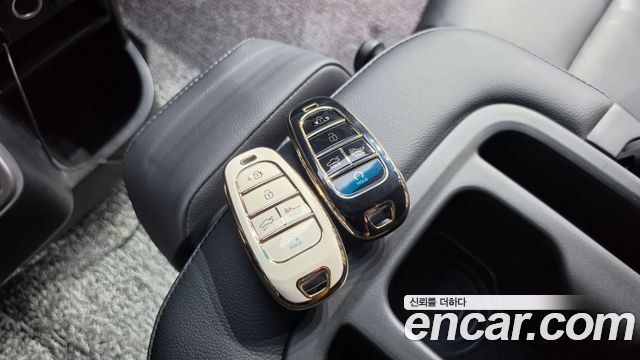 Hyundai Staria 2024 — photo 19