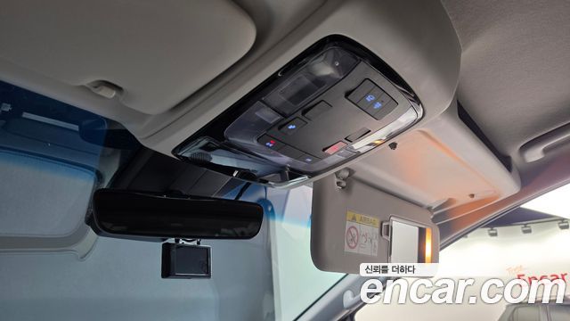 Hyundai Staria 2024 — photo 23
