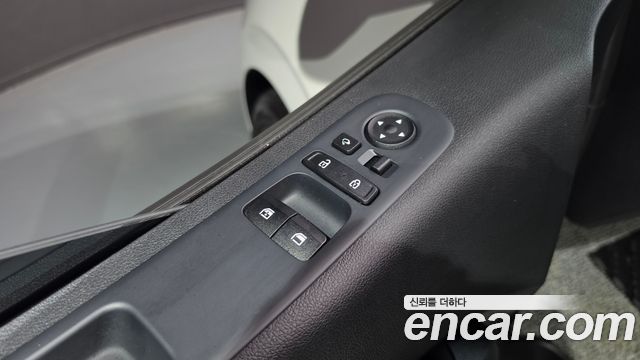 Hyundai Staria 2024 — photo 25