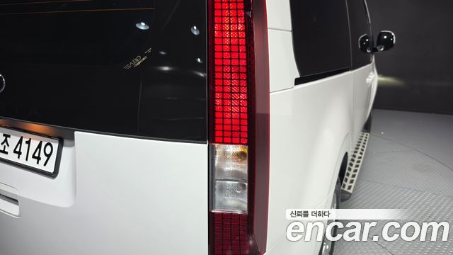 Hyundai Staria 2024 — photo 9