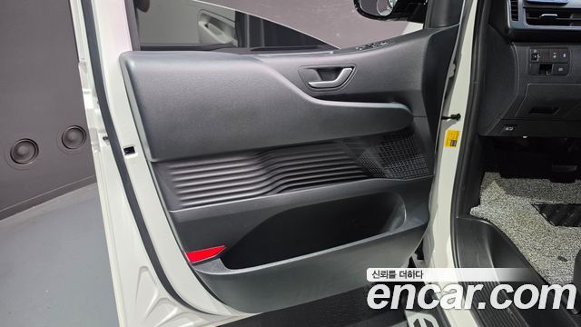 Hyundai Staria 2024 — photo 14