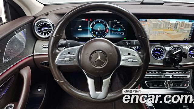 Mercedes-Benz CLS-Class 2020 — photo 19