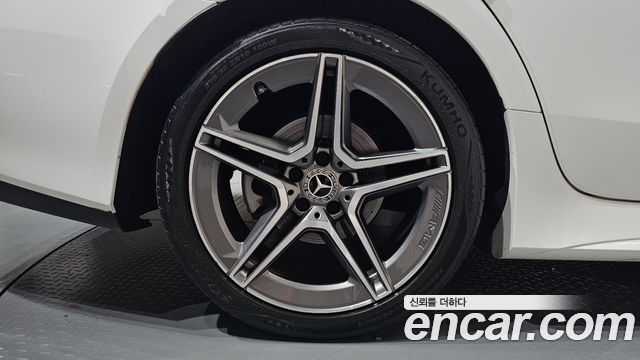 Mercedes-Benz CLS-Class 2020 — photo 7