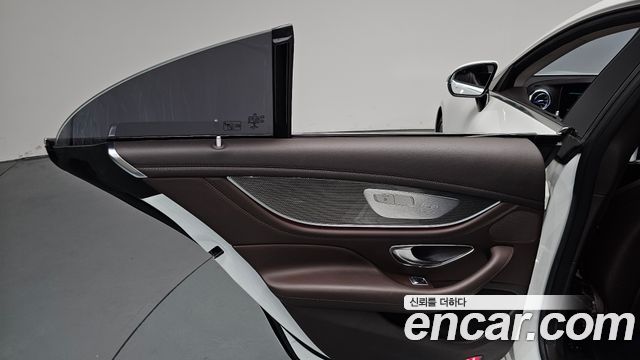 Mercedes-Benz CLS-Class 2020 — photo 15