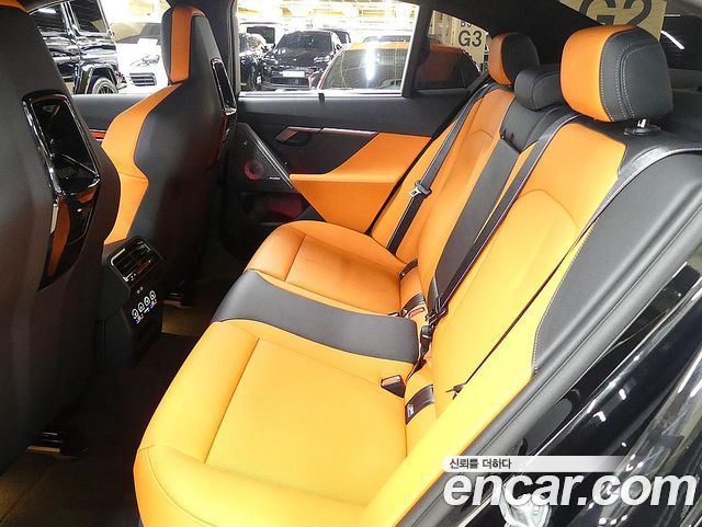 BMW M5 2025 — photo 19