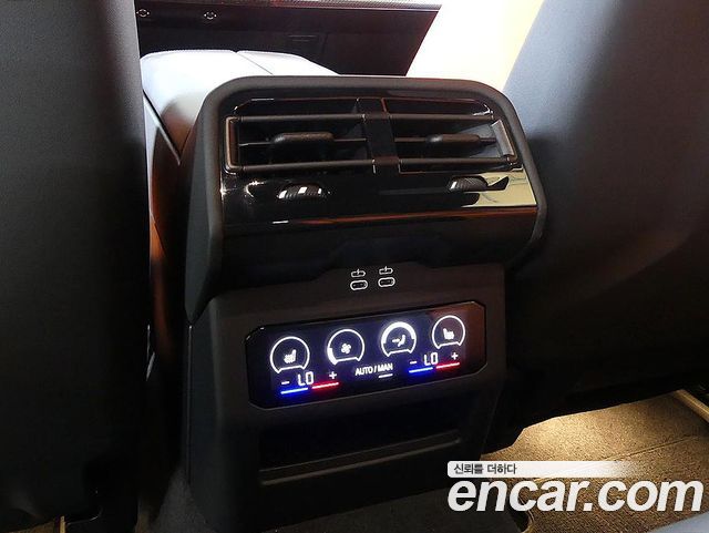 BMW M5 2025 — photo 20