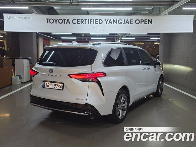 Toyota Sienna 2025 — photo 2