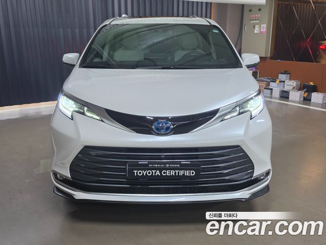 Toyota Sienna 2025 — photo 3