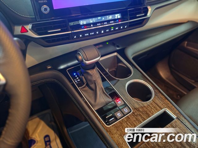 Toyota Sienna 2025 — photo 9