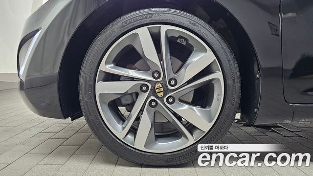 Hyundai AVANTE 2015 — photo 5