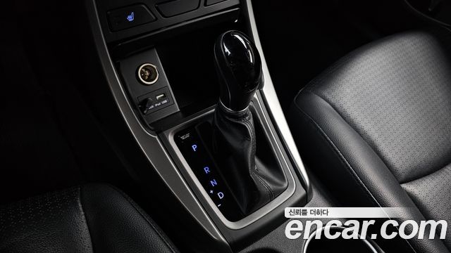 Hyundai AVANTE 2015 — photo 12