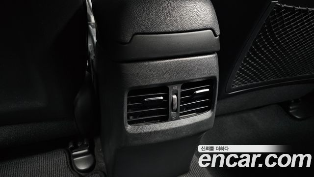 Hyundai AVANTE 2015 — photo 24