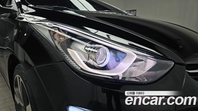 Hyundai AVANTE 2015 — photo 8