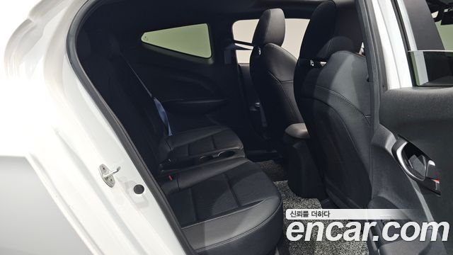 Hyundai Veloster 2022 — photo 17