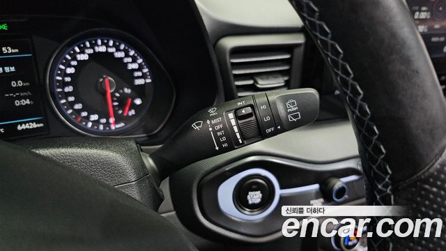 Hyundai Veloster 2022 — photo 24