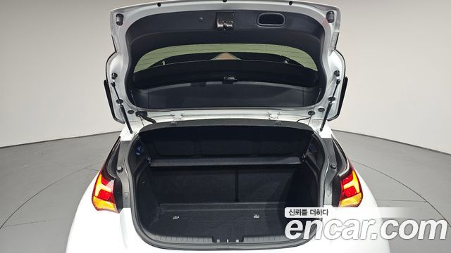 Hyundai Veloster 2022 — photo 32