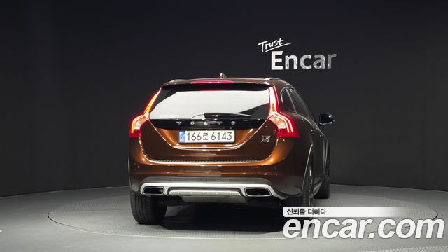 Volvo V60 2016 — photo 4