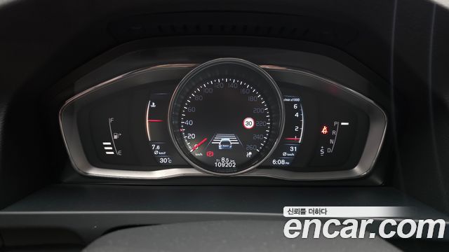 Volvo V60 2016 — photo 8