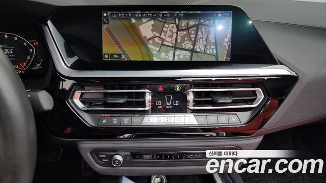 BMW Z4 2019 — photo 17