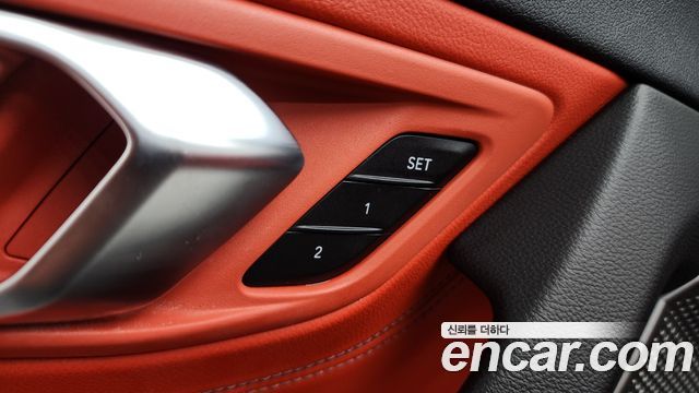 BMW Z4 2019 — photo 29