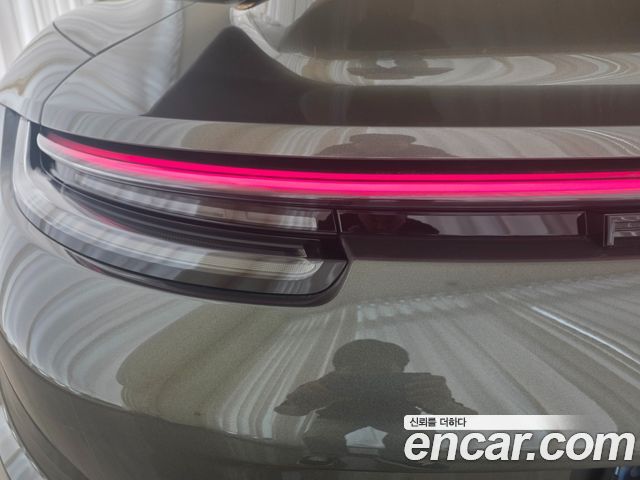 Porsche 911 2023 — photo 8