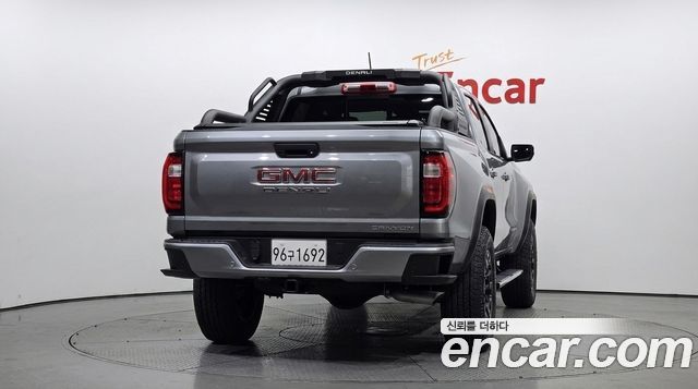 GMC Canyon 2026 — photo 4