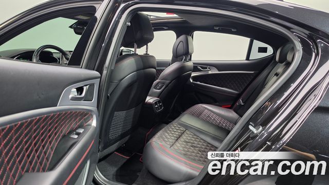 Genesis G70 2019 — photo 17