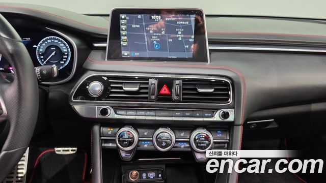 Genesis G70 2019 — photo 18