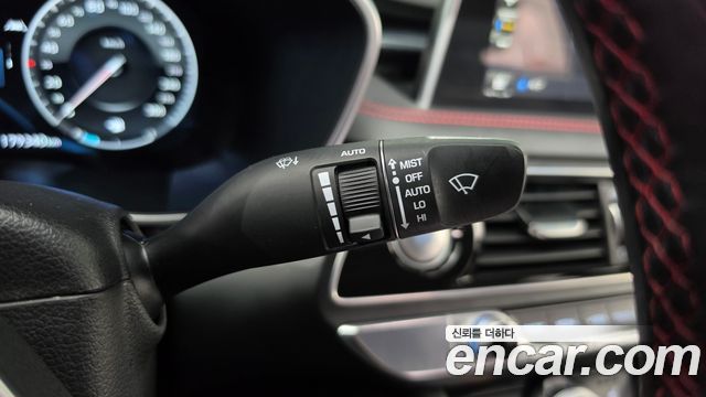 Genesis G70 2019 — photo 24