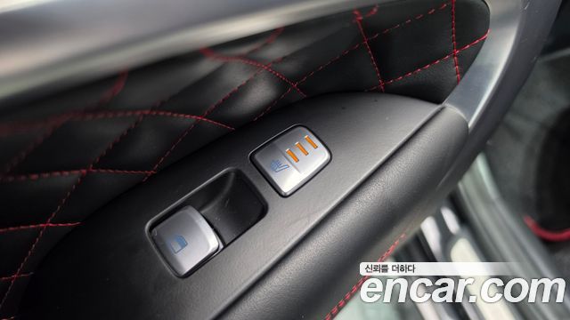 Genesis G70 2019 — photo 25