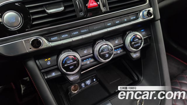 Genesis G70 2019 — photo 29